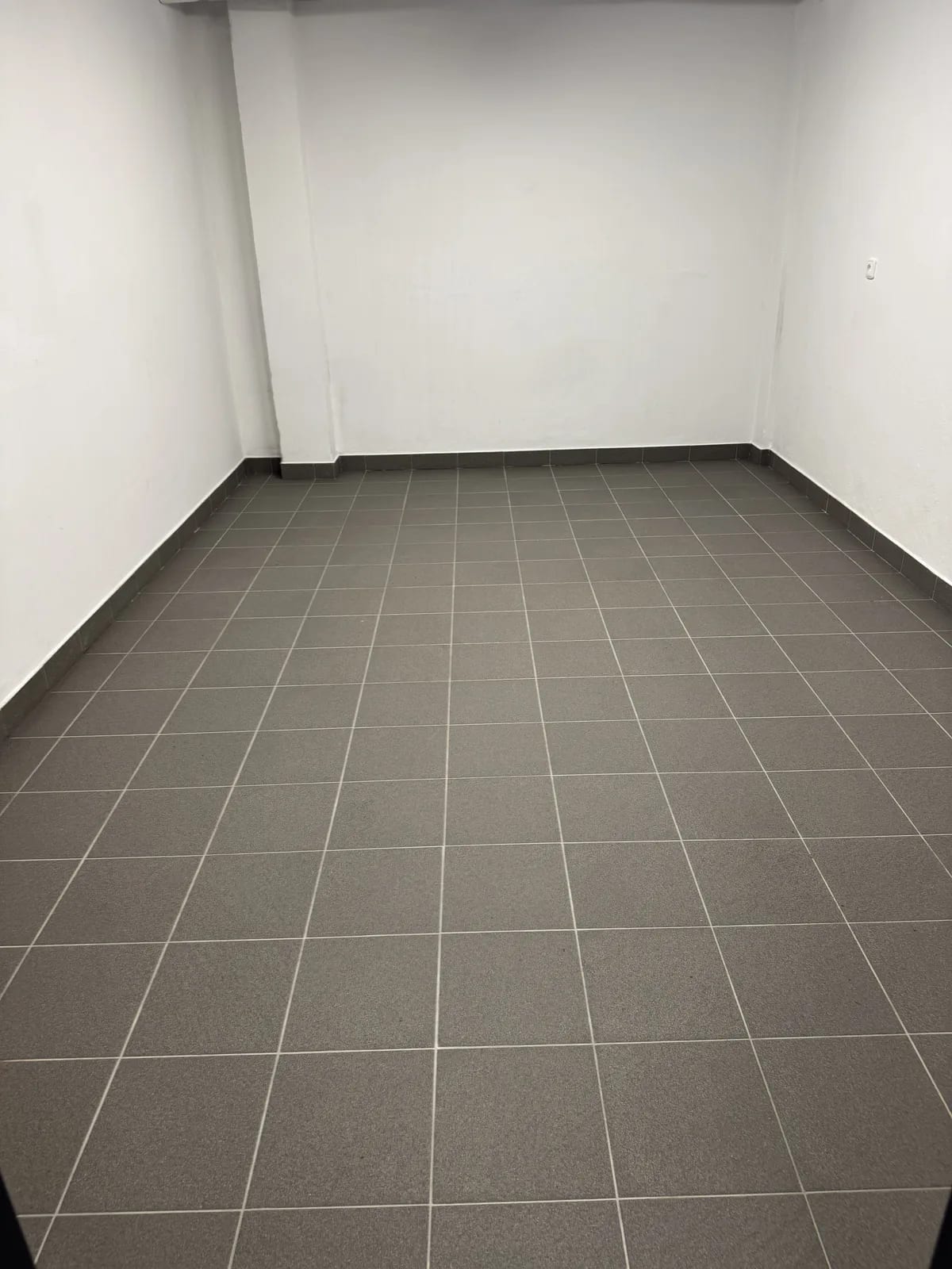 Vyčištěná podlaha po dokončení úklidu